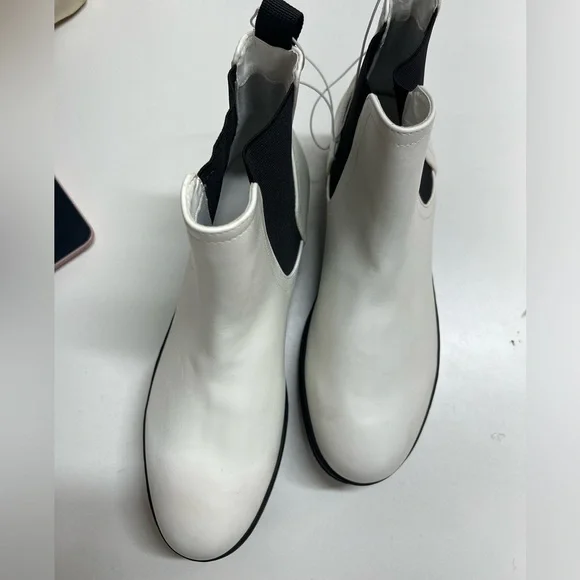 Mia Cayson Platform Chelsea Boot White NEW Size 9.5 Women’s - Picture 5 of 9